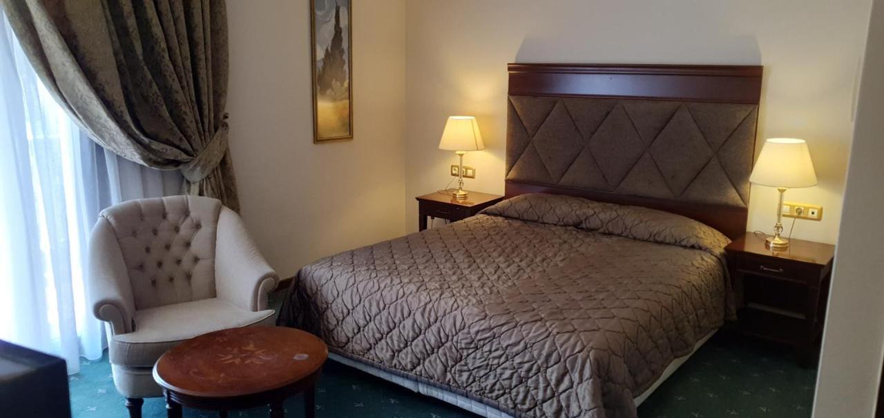 טריקלה Aeton Melathron Hotel מראה חיצוני תמונה